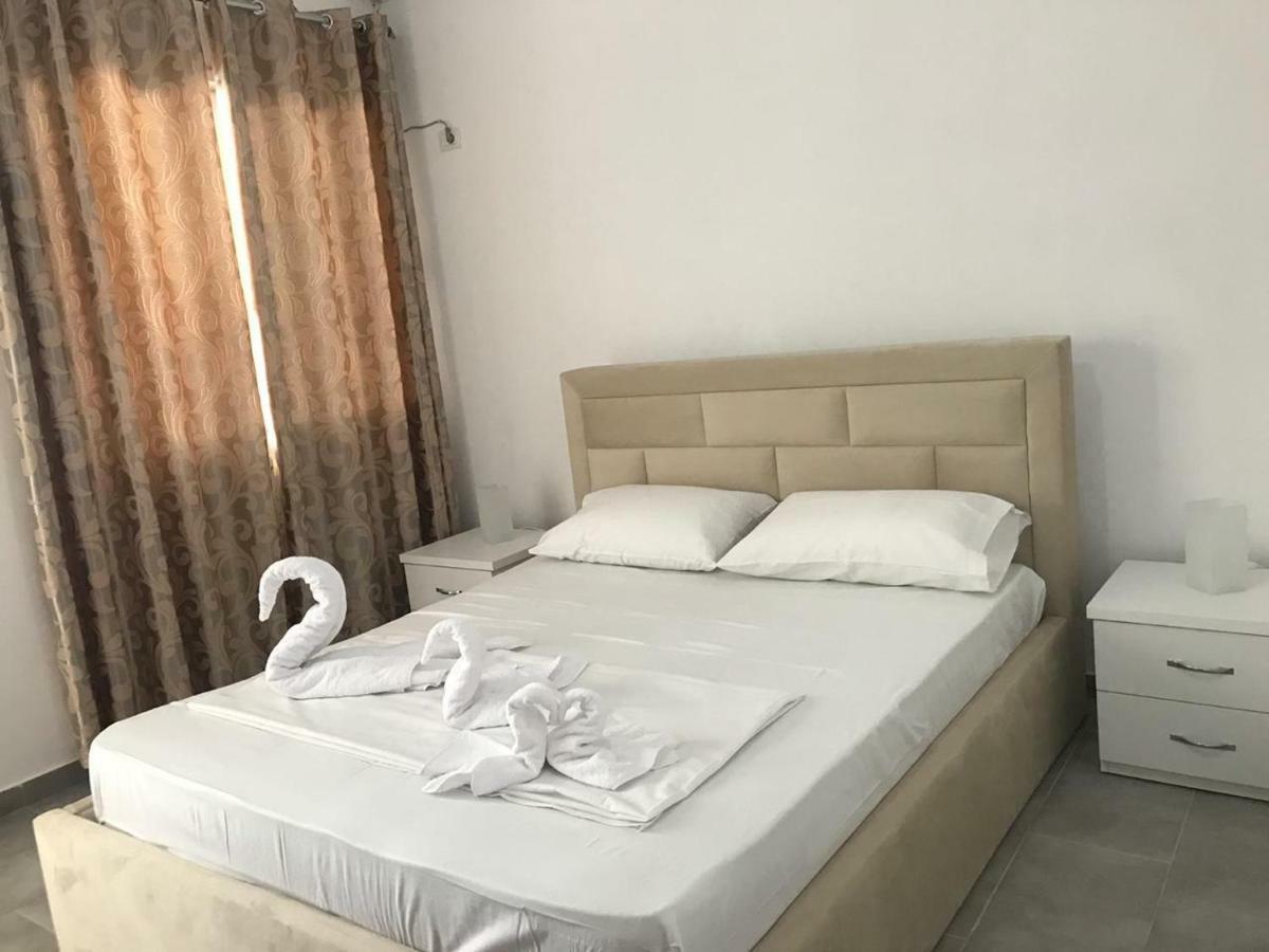Bregu D.Etit. Bed and Breakfast Vlorë Exteriör bild